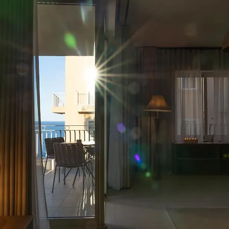 3br Family-friendly Sea View In Appartement Sliema