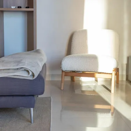 Appartement 3br Family-friendly Sea View In *