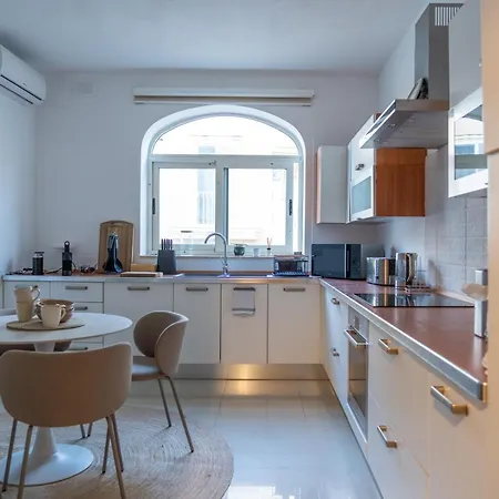 Apartamento 3br Family-friendly Sea View In