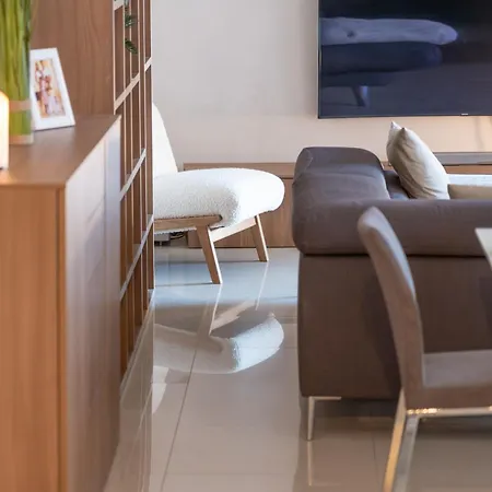 Apartamento 3br Family-friendly Sea View In *